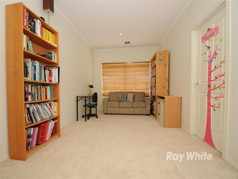 15 The Watercourse, Keysborough VIC 3173