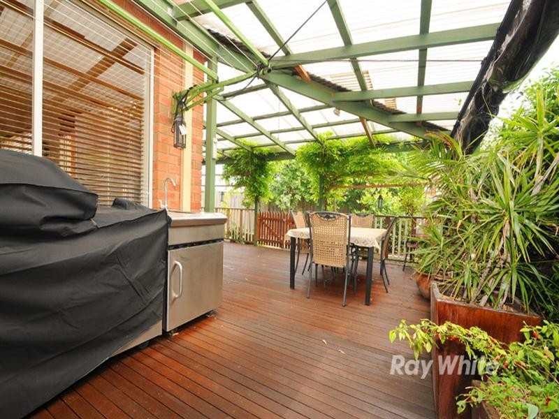 15 The Watercourse, Keysborough VIC 3173