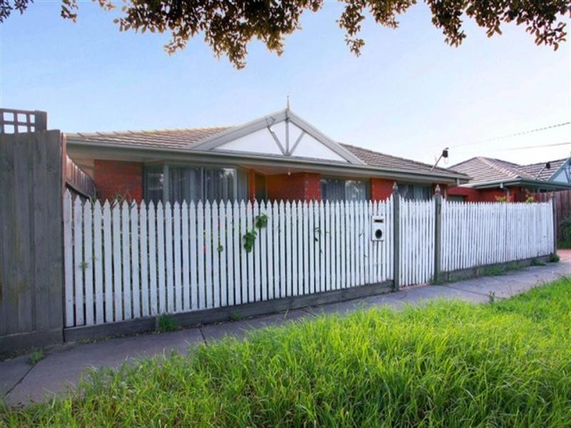 7 Napier Street, Dandenong VIC 3175