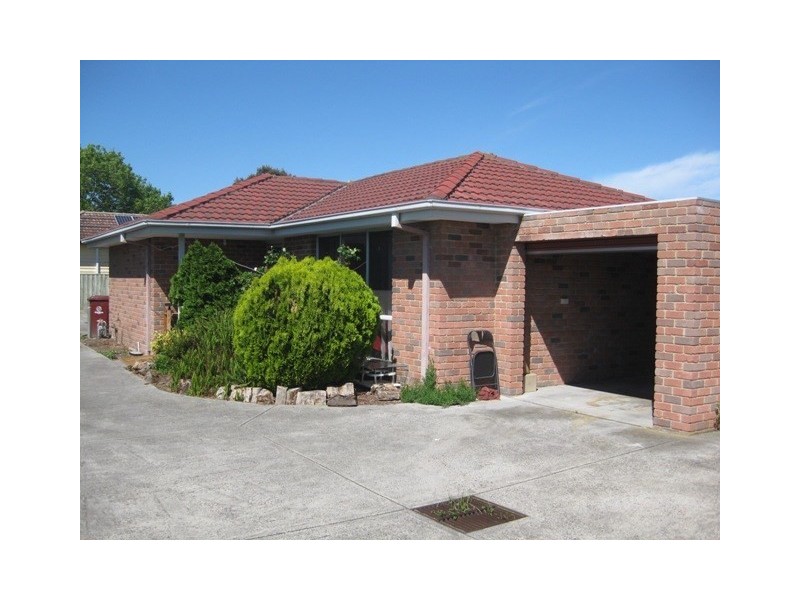 2/31 HillCrest Grove, Springvale VIC 3171