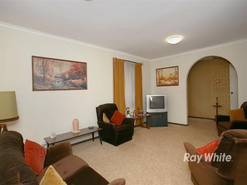 38 Blaxland Drive, Dandenong North VIC 3175