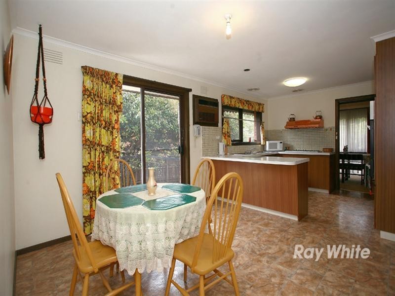 38 Blaxland Drive, Dandenong North VIC 3175