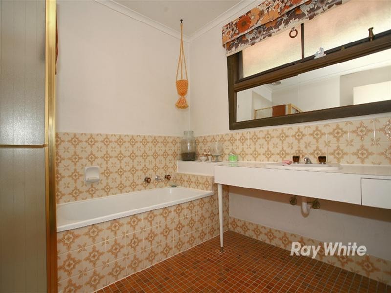 38 Blaxland Drive, Dandenong North VIC 3175