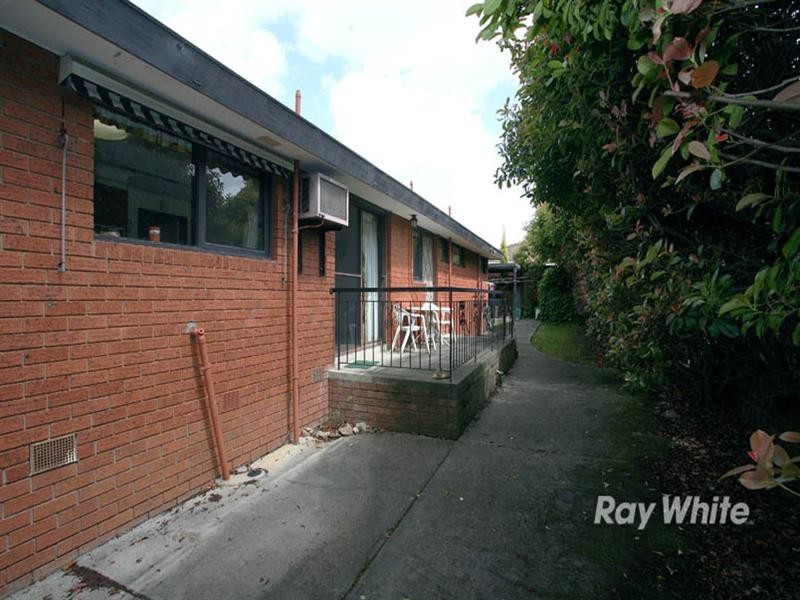 38 Blaxland Drive, Dandenong North VIC 3175