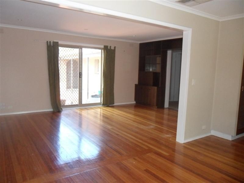 8 Beach Court, Keysborough VIC 3173