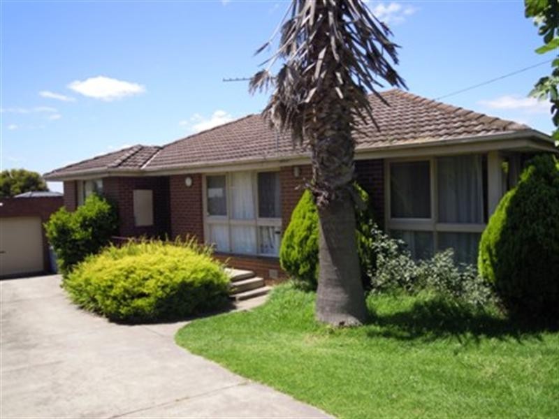 15 Lawrence Crescent, Noble Park North VIC 3174