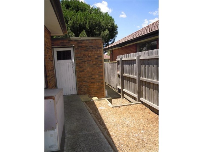 3/2 Vera Court, Dandenong VIC 3175