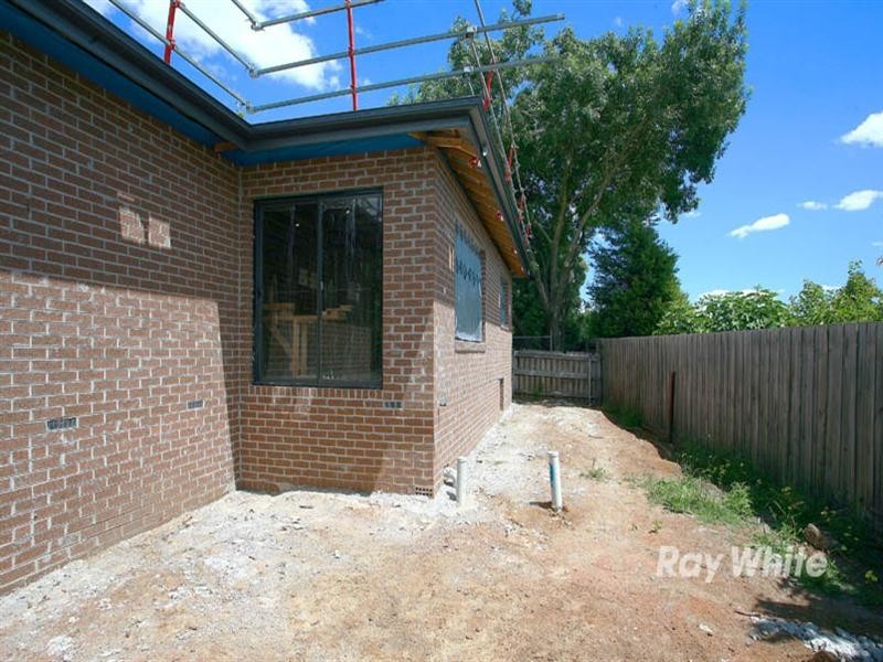 2/2 Quirk Street, Endeavour Hills VIC 3802