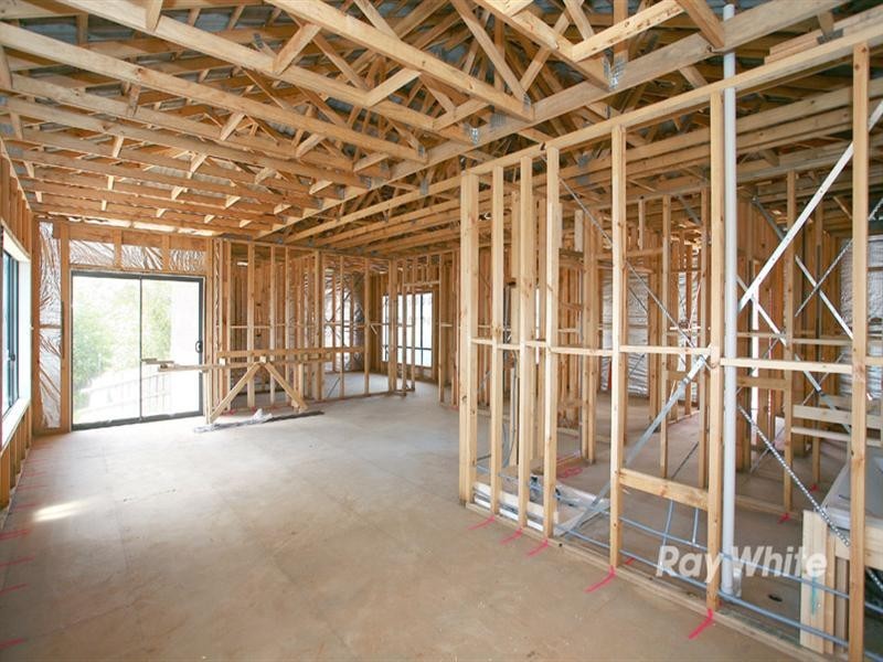 2/2 Quirk Street, Endeavour Hills VIC 3802