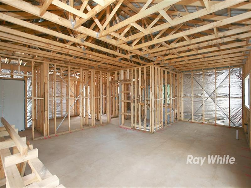 2/2 Quirk Street, Endeavour Hills VIC 3802