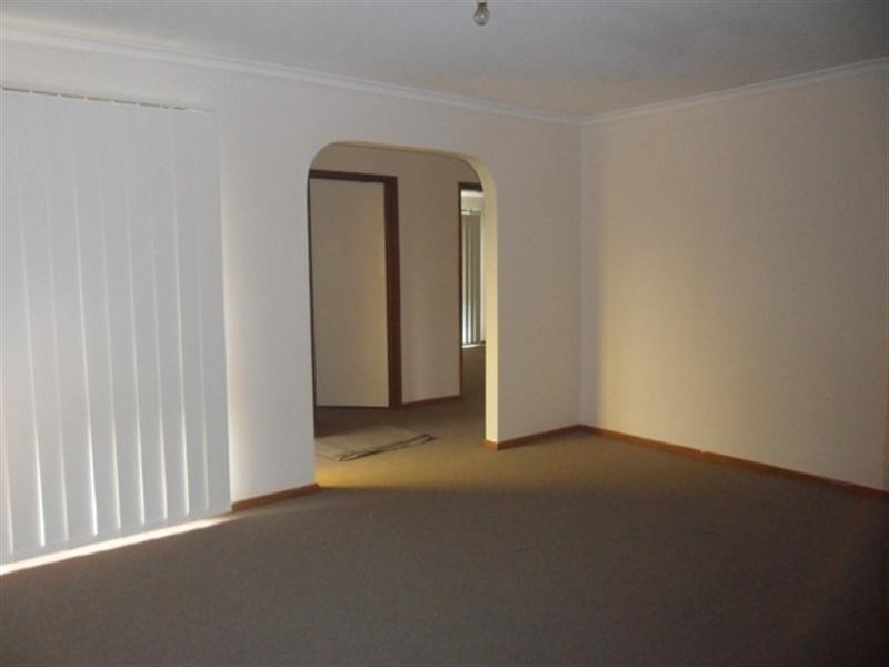 29 Simpson Drive, Dandenong North VIC 3175