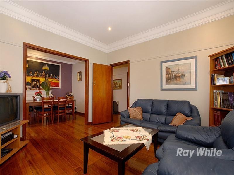 8 Bloomfield Road, Noble Park VIC 3174