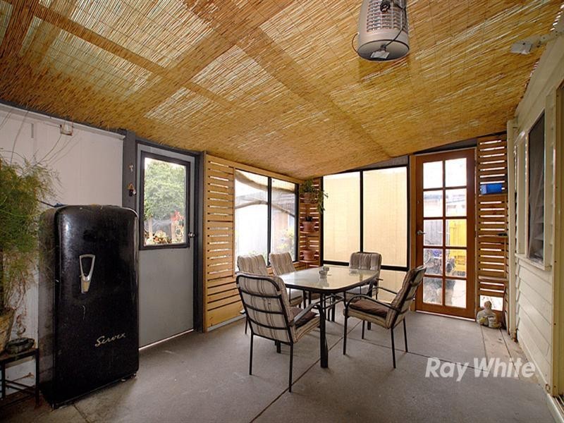 8 Bloomfield Road, Noble Park VIC 3174