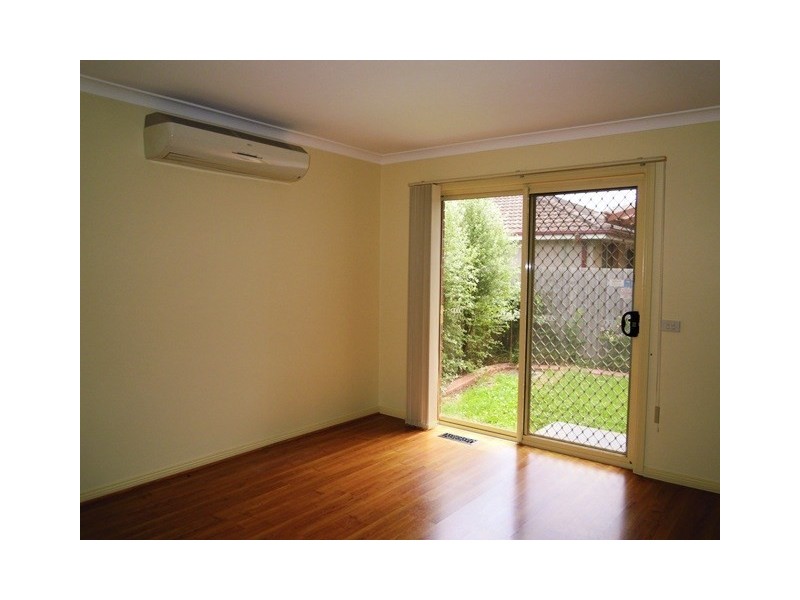 3/2 Ellt Crescent, Noble Park VIC 3174