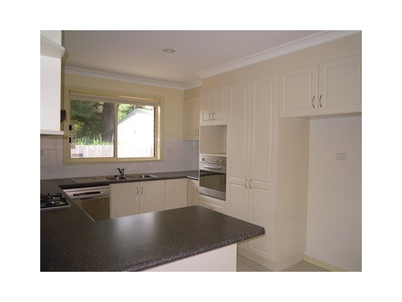 3/2 Ellt Crescent, Noble Park VIC 3174