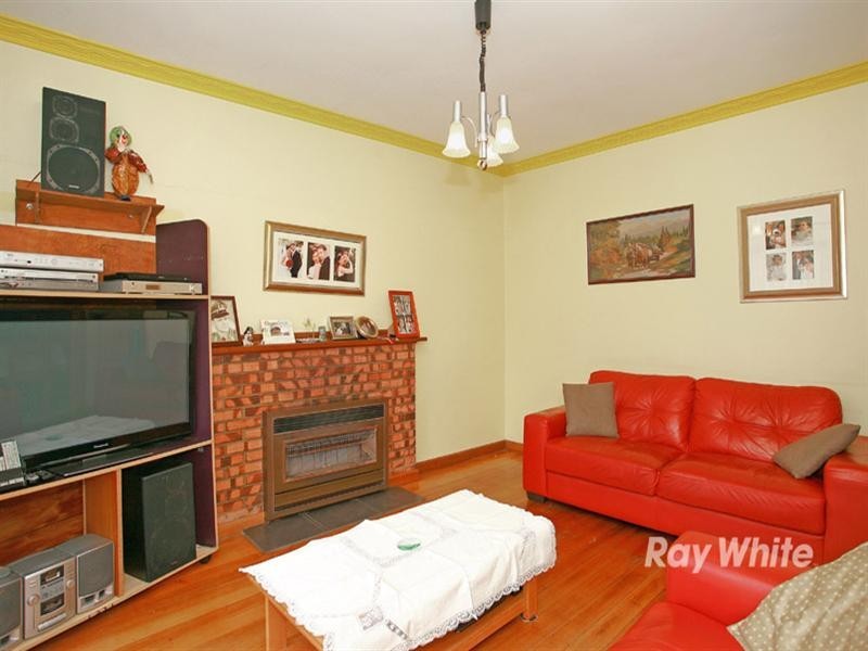 16 Woodward Street, Springvale VIC 3171