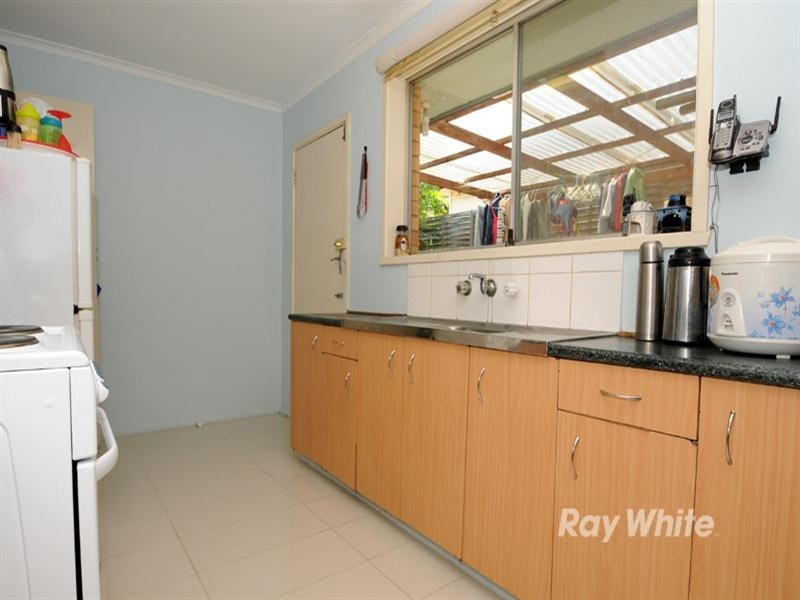 2/60 King George, Dandenong VIC 3175