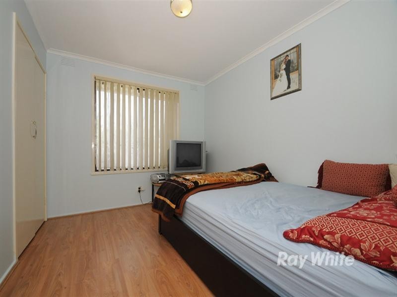 2/60 King George, Dandenong VIC 3175