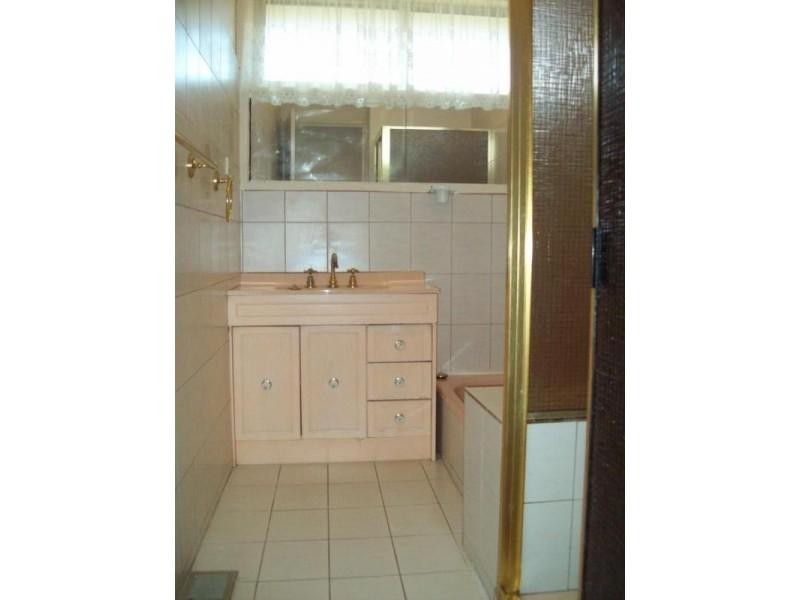 10 Wallarano Drive, Noble Park VIC 3174