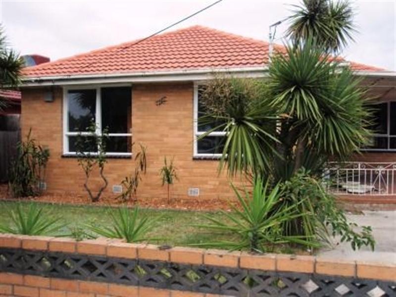 14 Silvan Avenue, Springvale VIC 3171