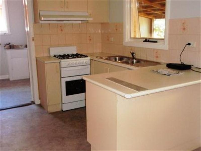 14 Silvan Avenue, Springvale VIC 3171