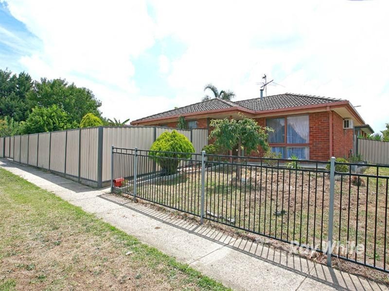 1/22 George Chudleigh Drive, Hallam VIC 3803