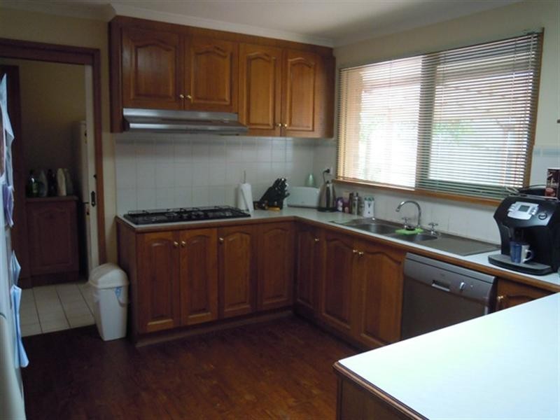 12 Osborne Grove, Pakenham VIC 3810