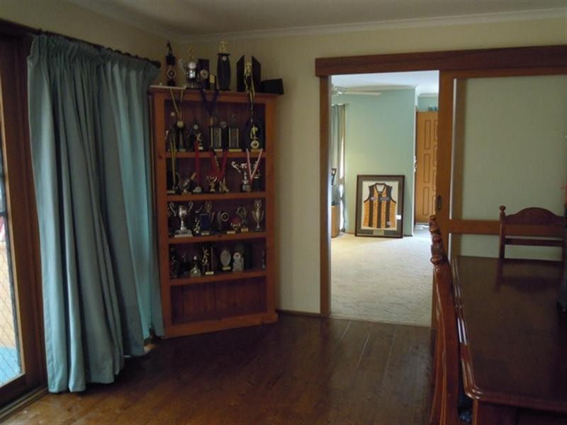 12 Osborne Grove, Pakenham VIC 3810