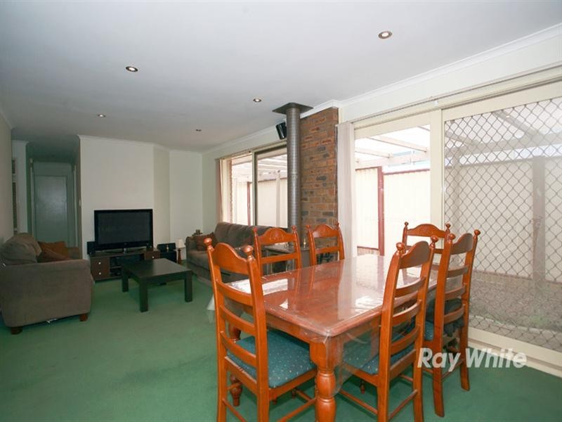 11 Skipton Place, Endeavour Hills VIC 3802