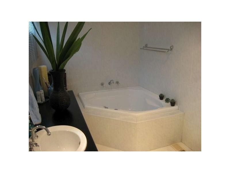 7 Naomi Court, Noble Park VIC 3174