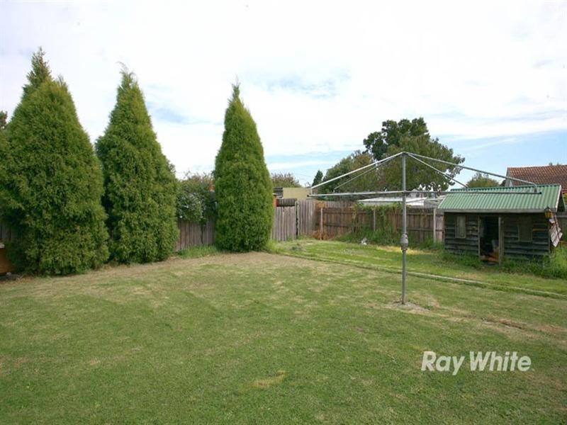 2 Newman Avenue, Noble Park VIC 3174