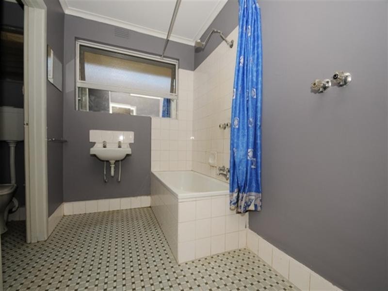 2/62 Fintonia Road, Noble Park VIC 3174