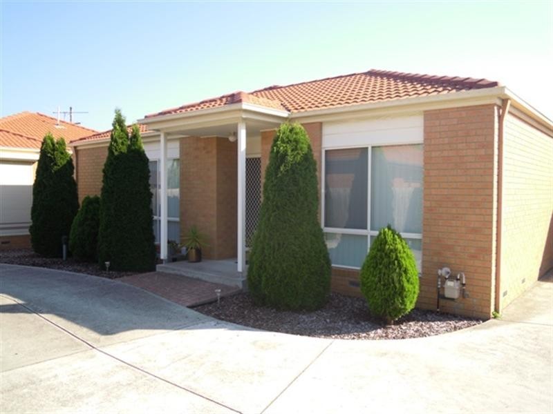 2/15 Gatcum Court, Noble Park VIC 3174
