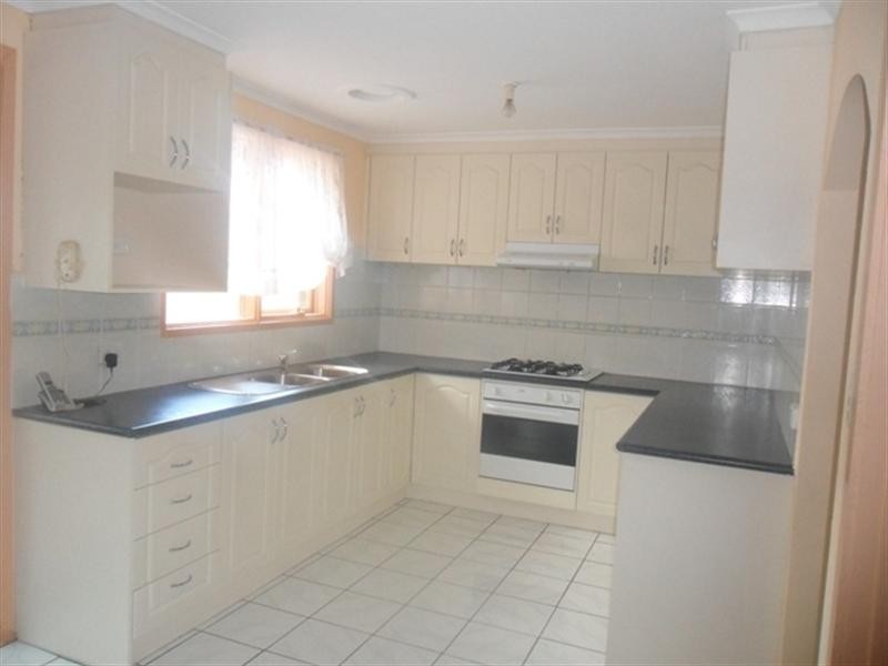 2 Luton Court, Keysborough VIC 3173