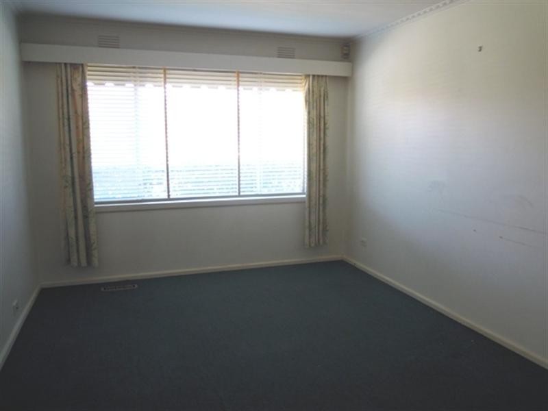 1/28 Warbla Street, Dandenong North VIC 3175