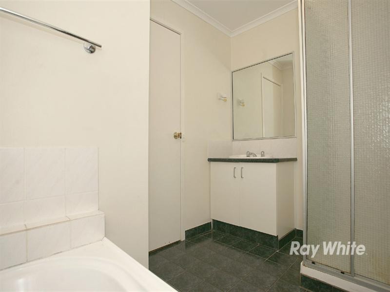 101 Oaktree Drive, Hampton Park VIC 3976