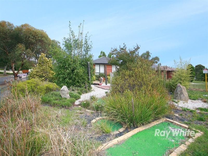 101 Oaktree Drive, Hampton Park VIC 3976