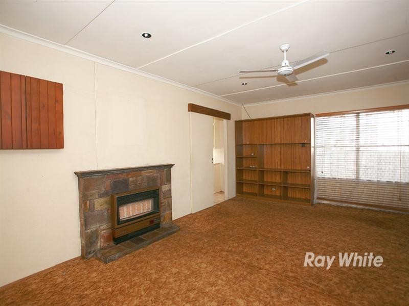 13 Peach Court, Doveton VIC 3177