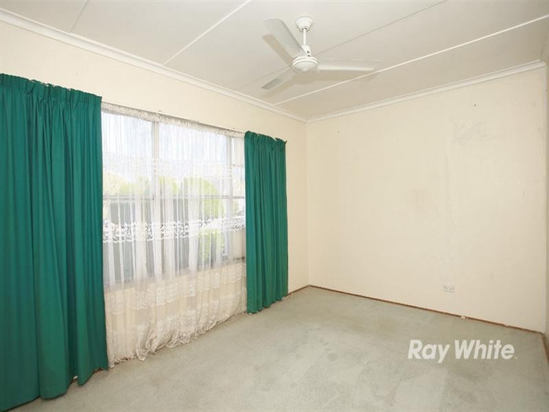 13 Peach Court, Doveton VIC 3177