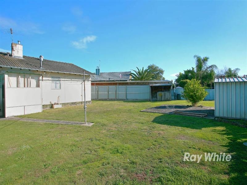 13 Peach Court, Doveton VIC 3177