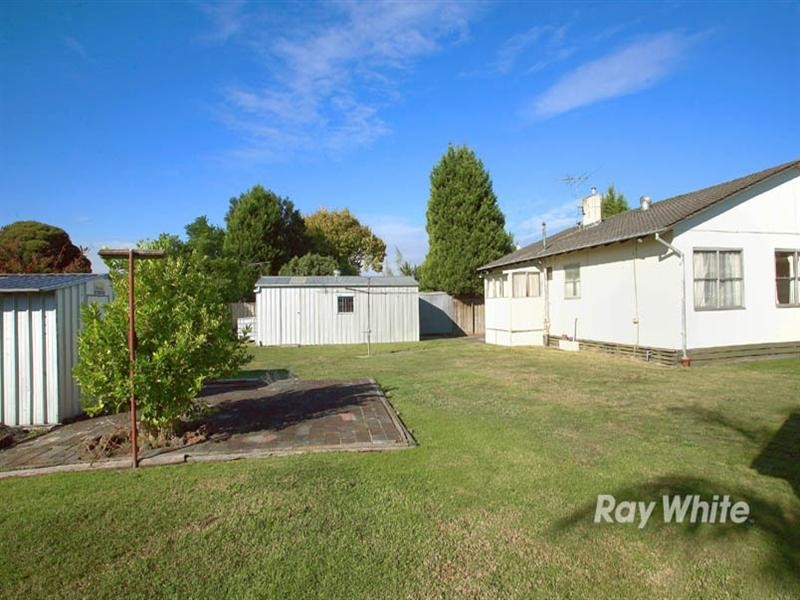 13 Peach Court, Doveton VIC 3177