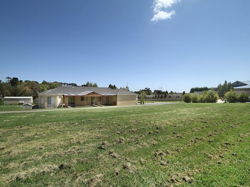 5 Radesin Rise, Narre Warren North VIC 3804