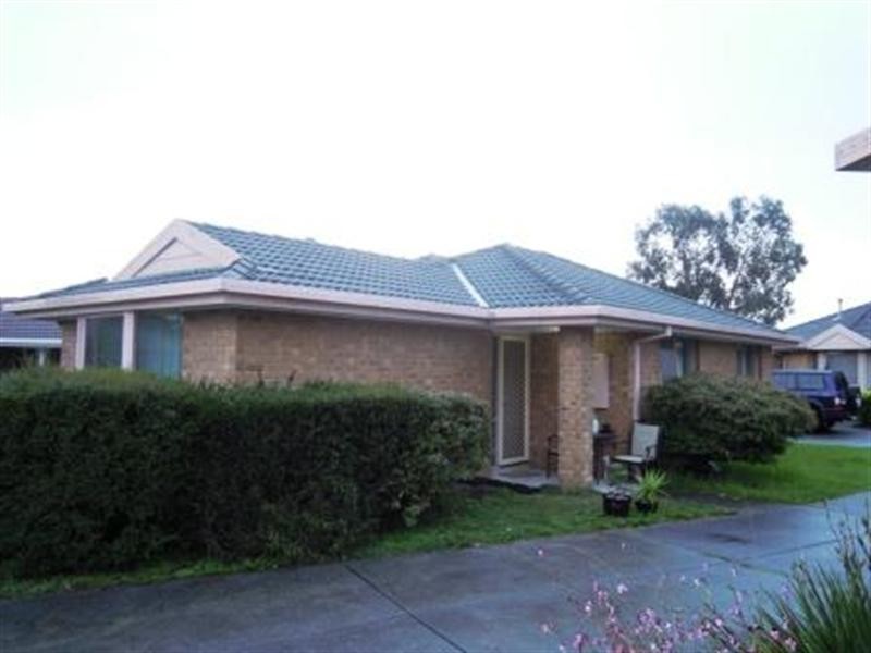 4/11-13 Alaster Court, Hampton Park VIC 3976