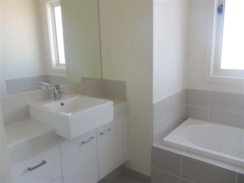 3/33 Leman Crescent, Noble Park VIC 3174