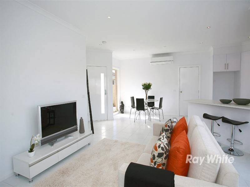 2/37 Scarlett Drive, Doveton VIC 3177