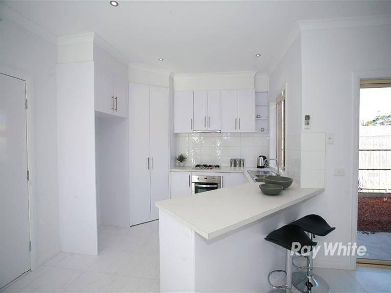 2/37 Scarlett Drive, Doveton VIC 3177