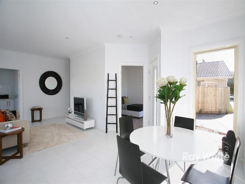 2/37 Scarlett Drive, Doveton VIC 3177