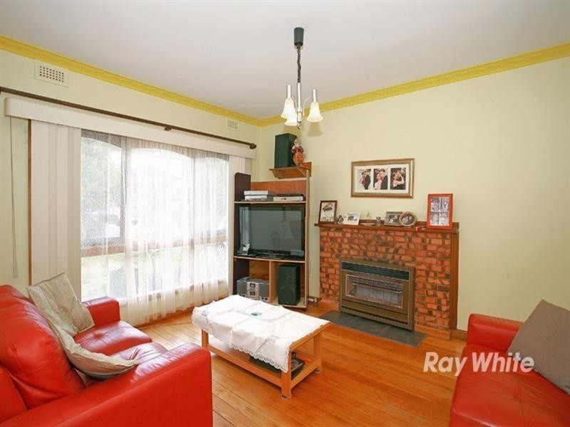 16 Woodward Street, Springvale VIC 3171