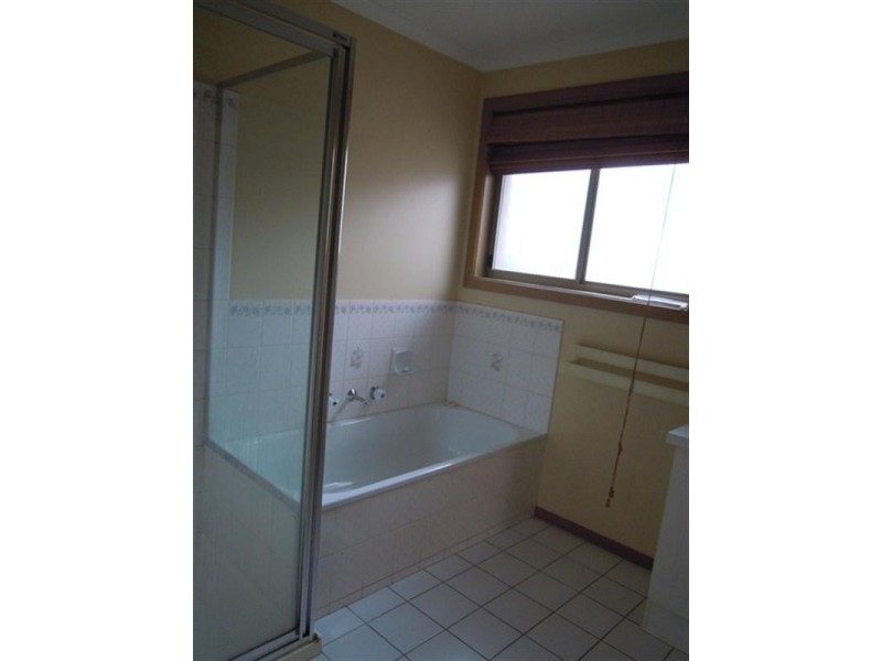 1/16 Temby Close, Endeavour Hills VIC 3802