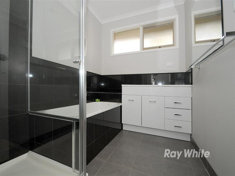 30 Woodvale Drive, Carrum Downs VIC 3201